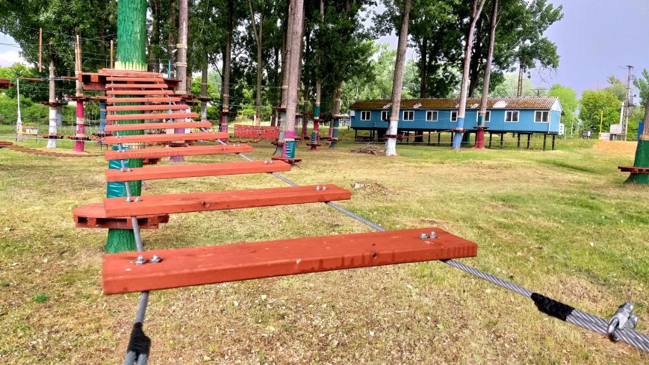 Tisza Camping & Kalandpark Tokaj Hotell Rakamaz Eksteriør bilde